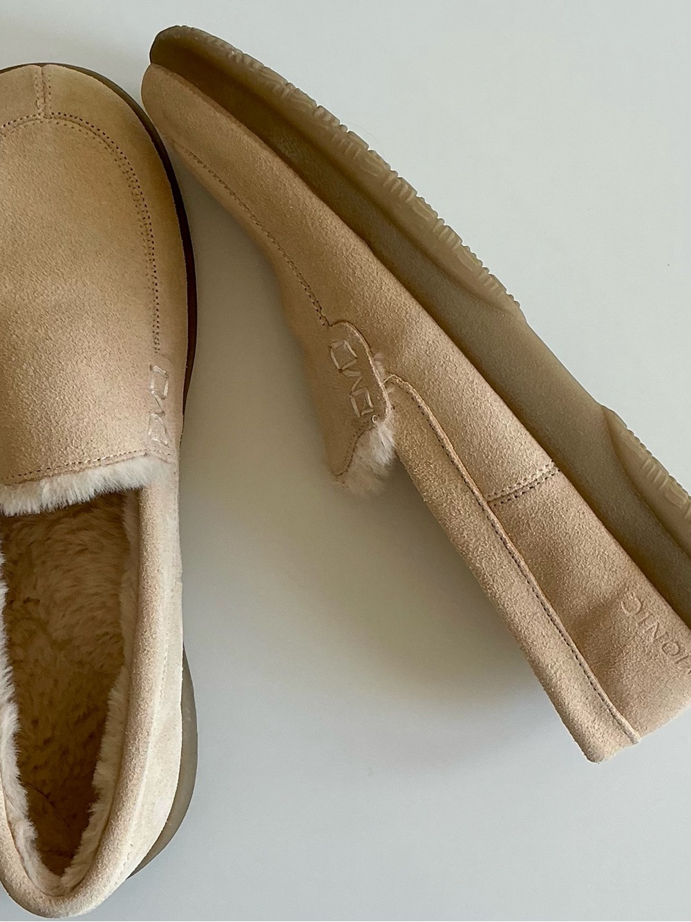 Vionic Lynez Faux Fur Loafers Sz 7.5 - Picture 5 of 7
